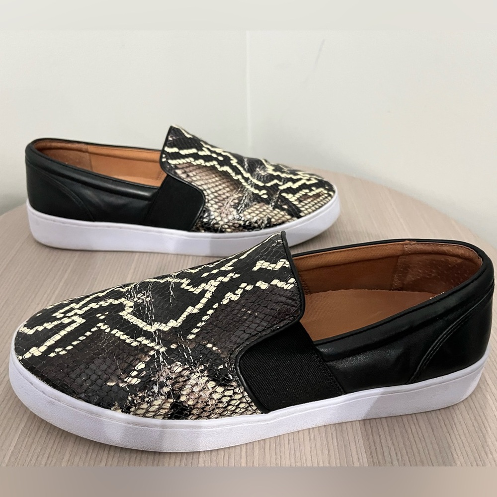 VIONIC Demetra Slip-On Sneakers